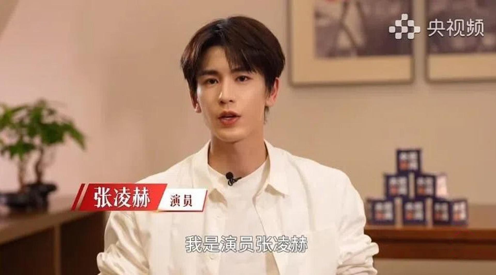 中国大陆古装偶像剧《逐玉》近期在台湾热播，男主演张凌赫在接受央视专访时，特别回应该剧在台湾受欢迎，表示他相信剧中情感浓度，能让台湾民众产生共鸣。