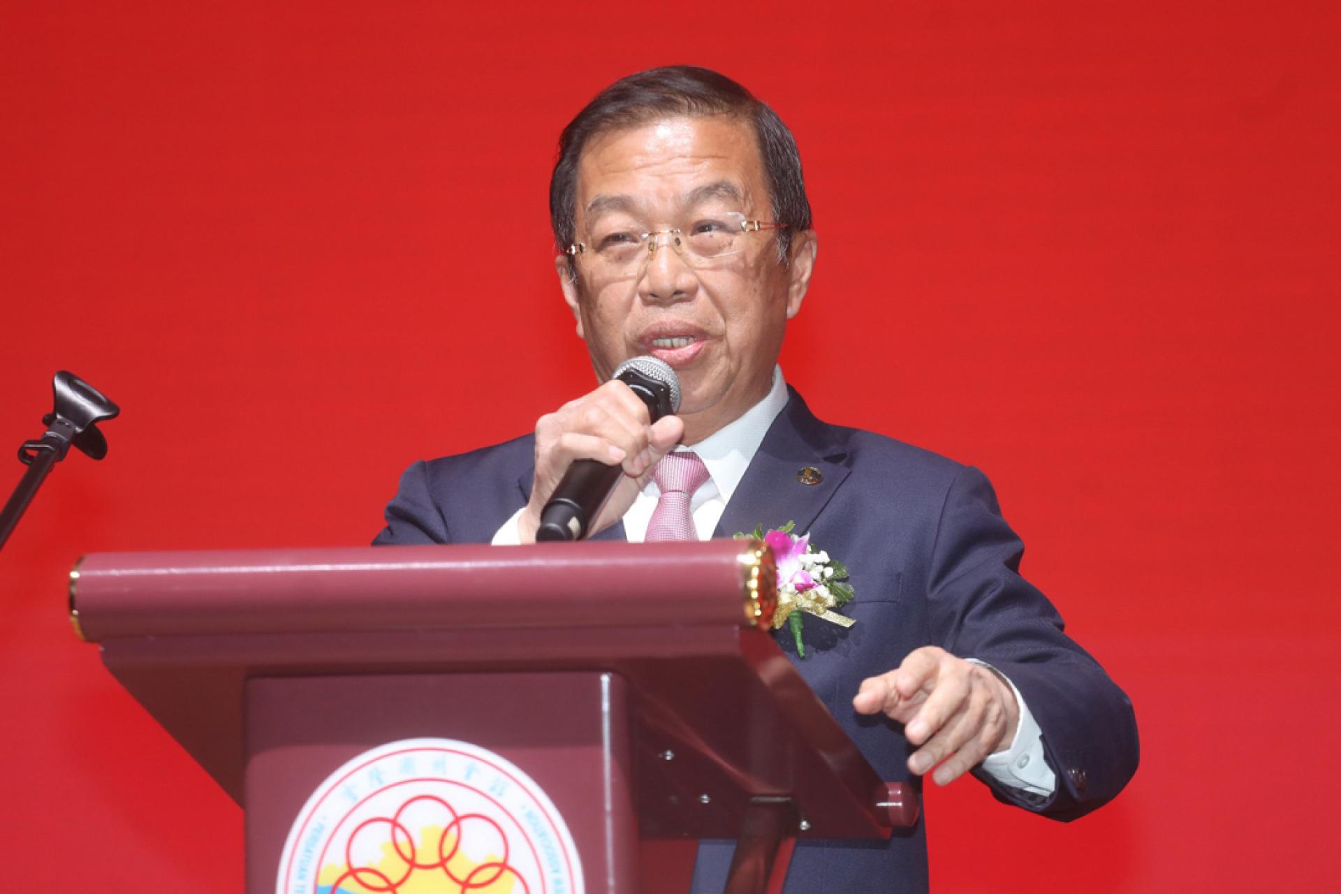 陈国伟提醒，尽管我国经济前景依然稳健，惟民众须谨慎看待能源危机引起的经济冲击。