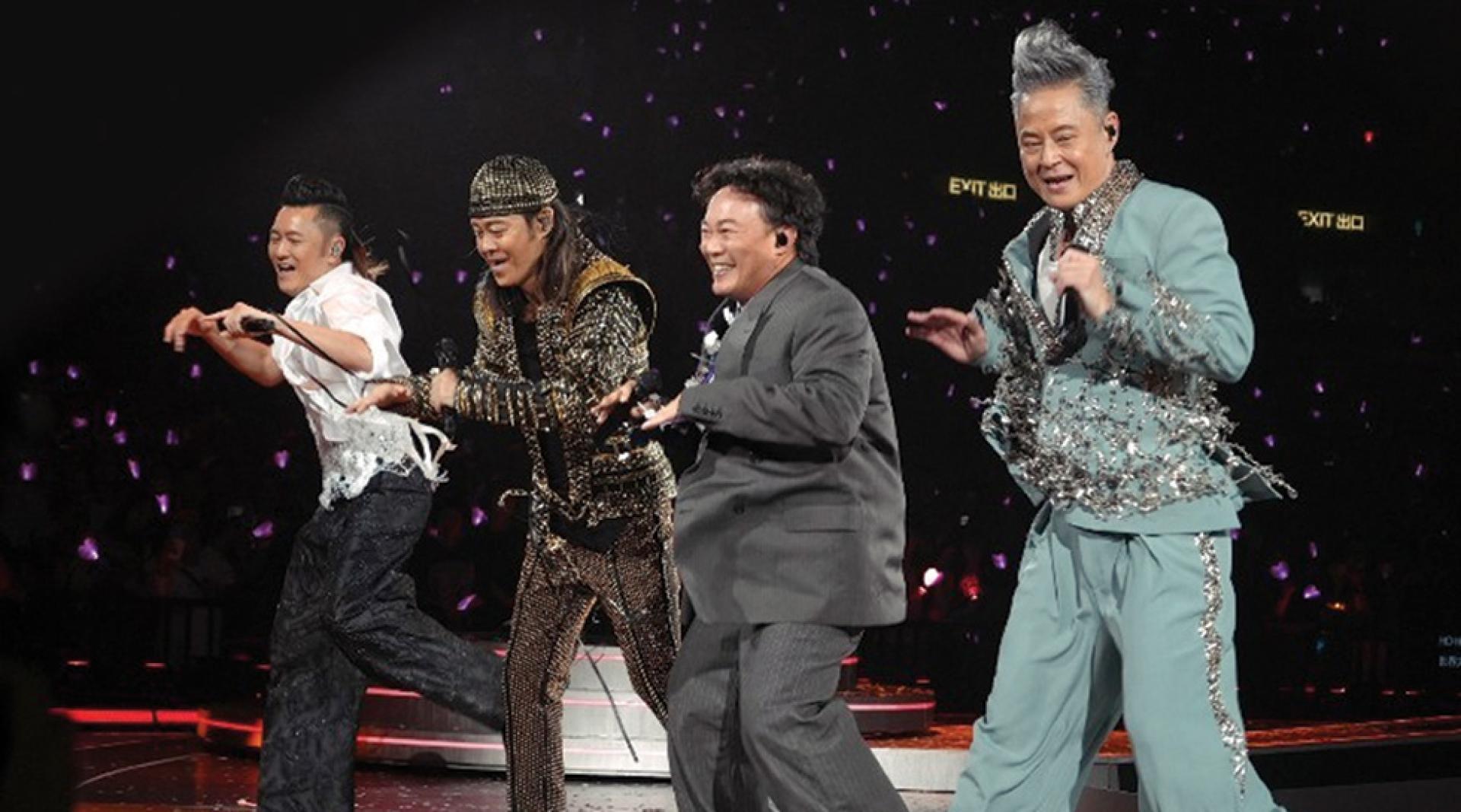 草蜢红馆首场有陈奕迅（右2）任嘉宾。右1为蔡一杰。