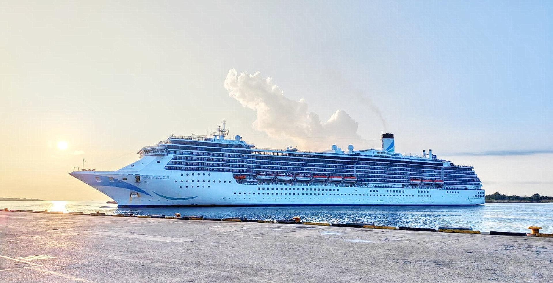 爱达·地中海号邮轮抵达汶莱摩拉港口