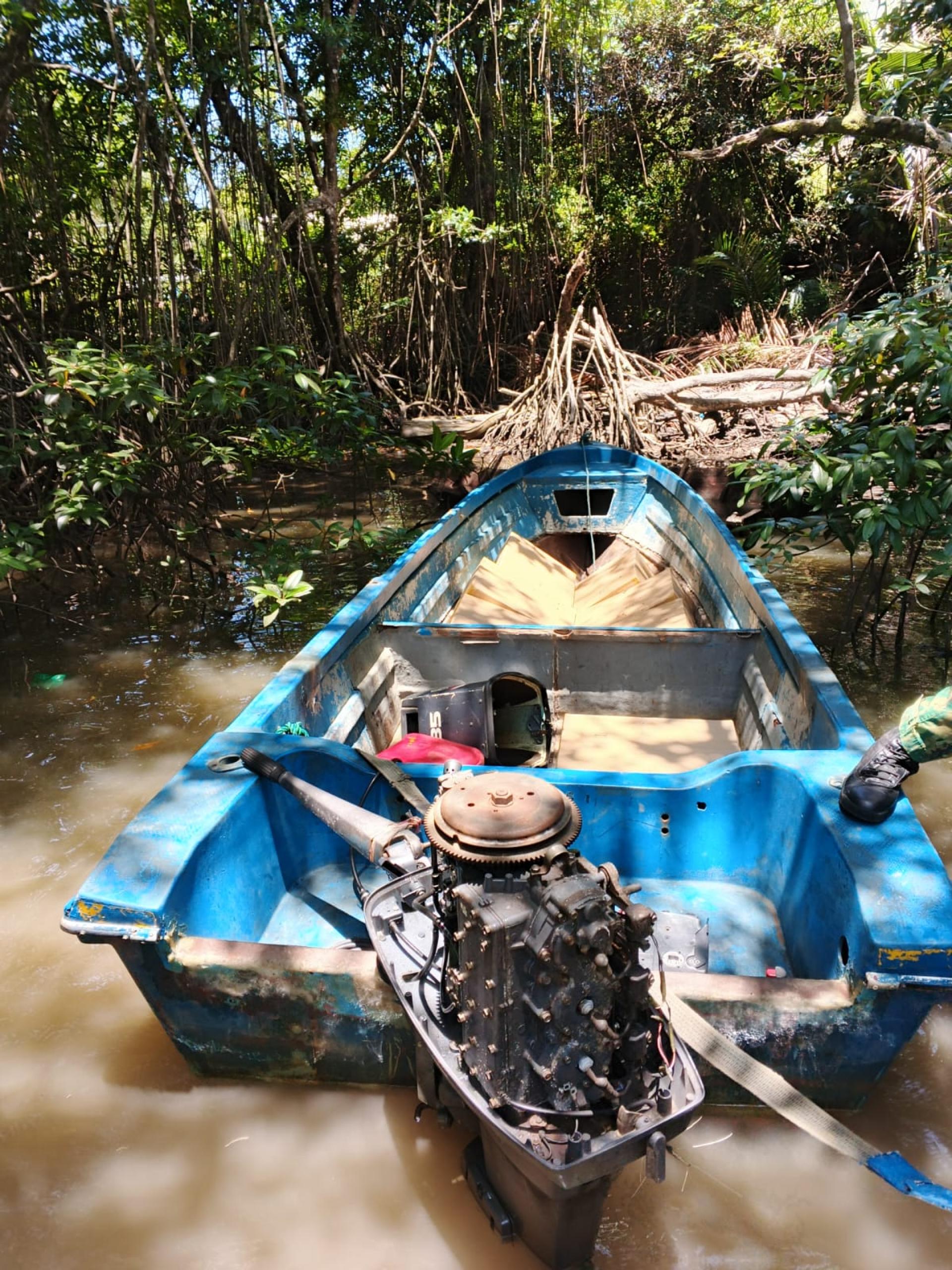 警方查获的违禁品