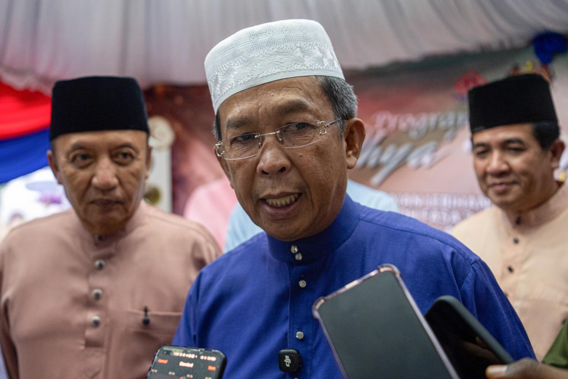 贾拉鲁丁否认有与国盟事先达成协议要推翻阿米努丁夺权。