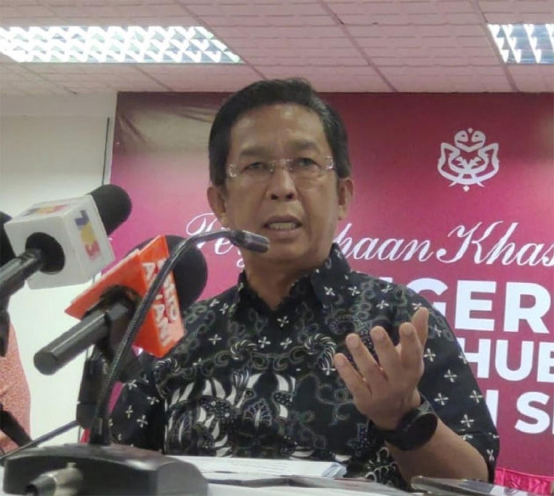 贾拉鲁丁否认要组后门政府。