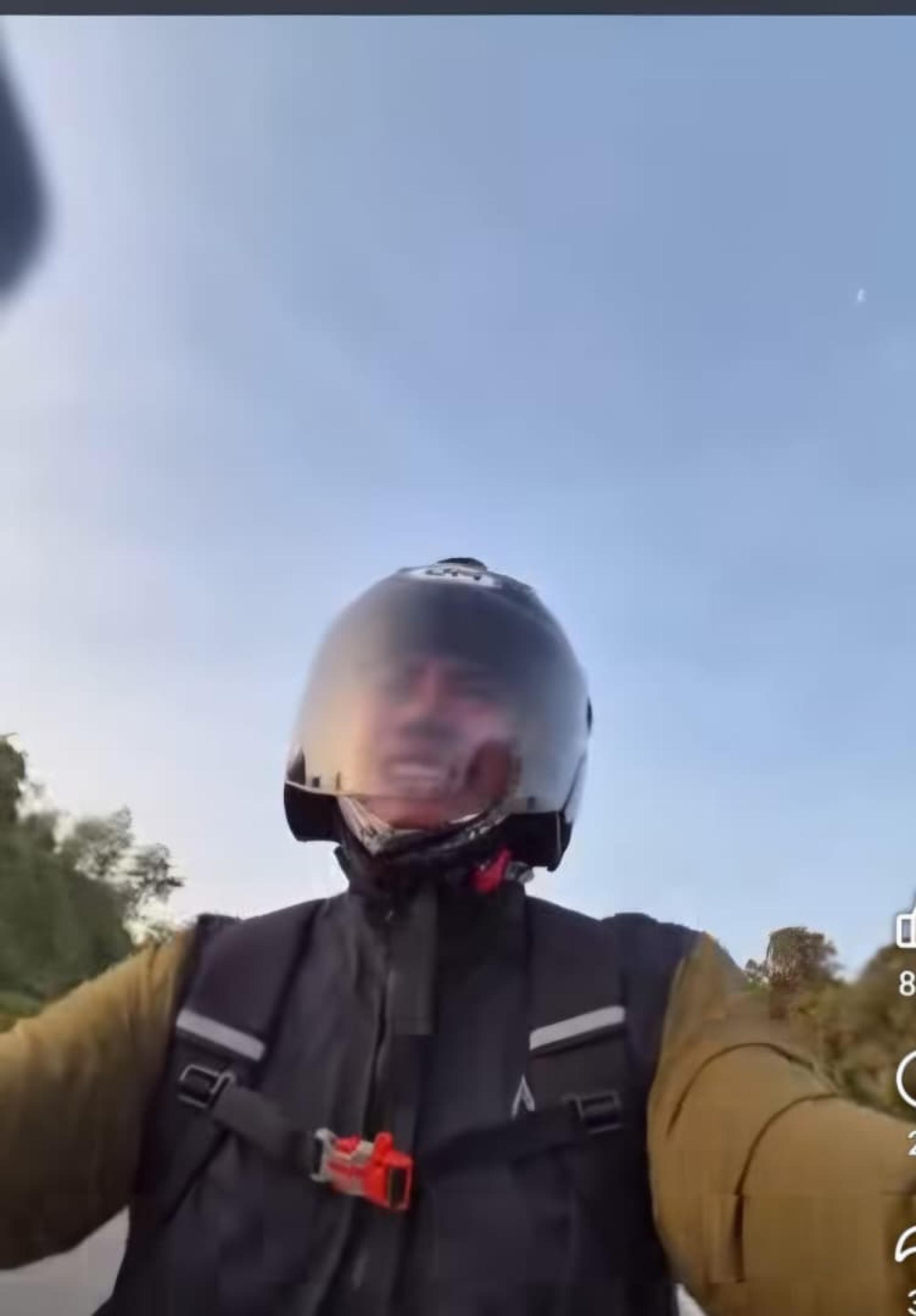 阿兹曼几乎每周，骑摩托车700公里来回沙巴与砂拉越，以见上妻子与孩子。