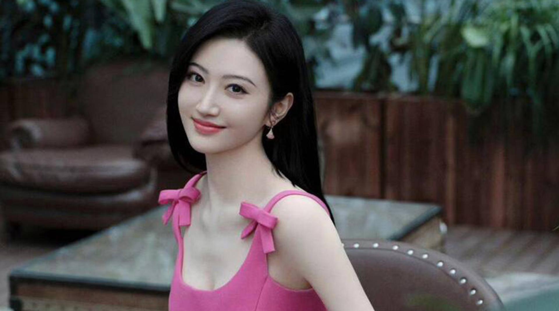 景甜遭点名涉及上亿代孕生产纠纷，工作室火速发声明。