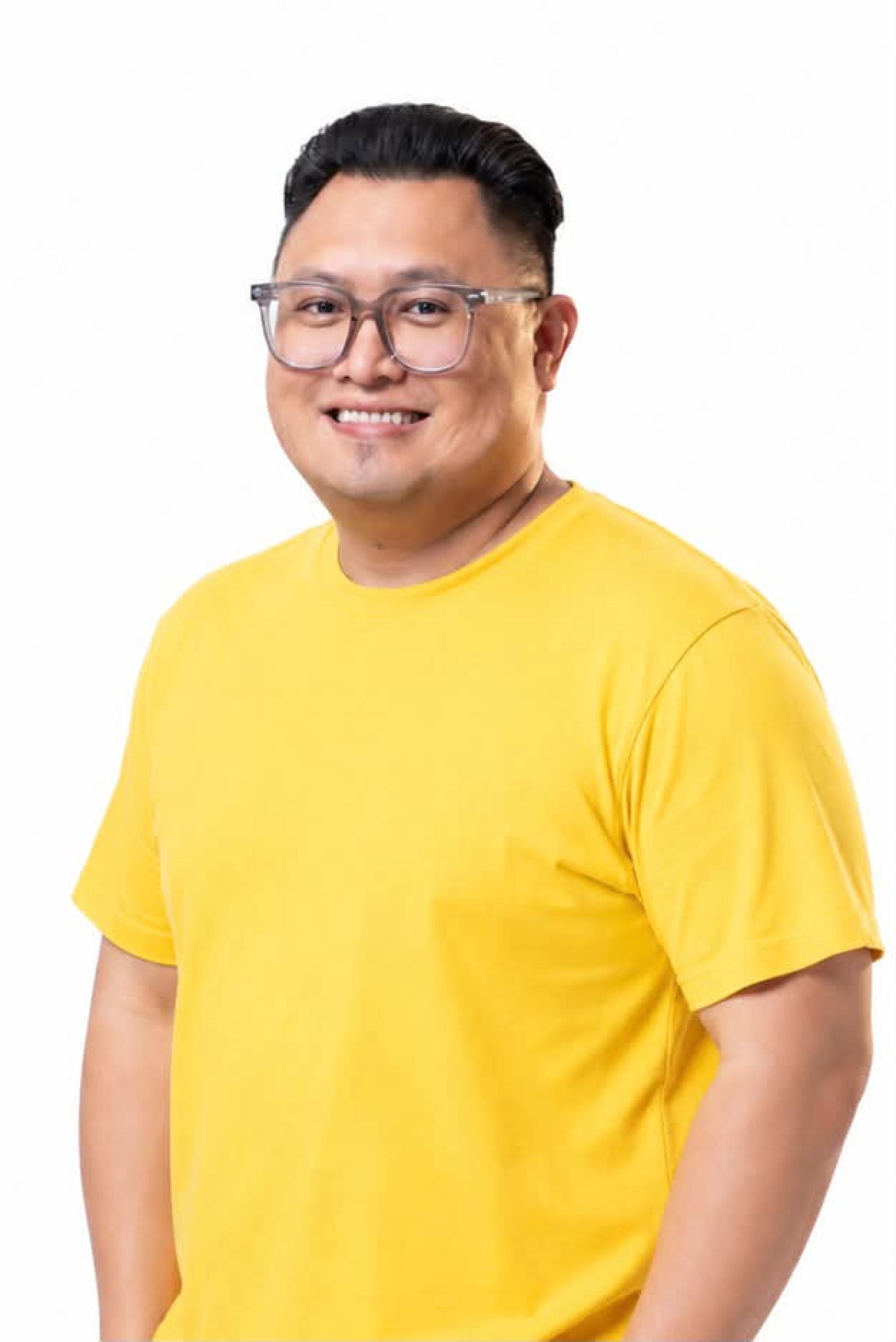 砂人联党党中央青年团宣教副秘书暨都东支部青年团团长尹士华。