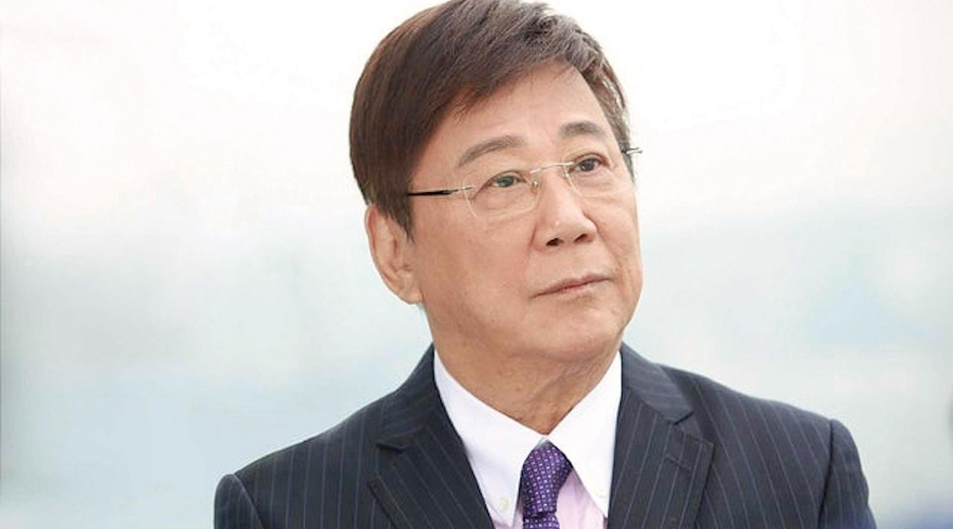 夏雨被点名拍吻戏伸舌，占女新人便宜。