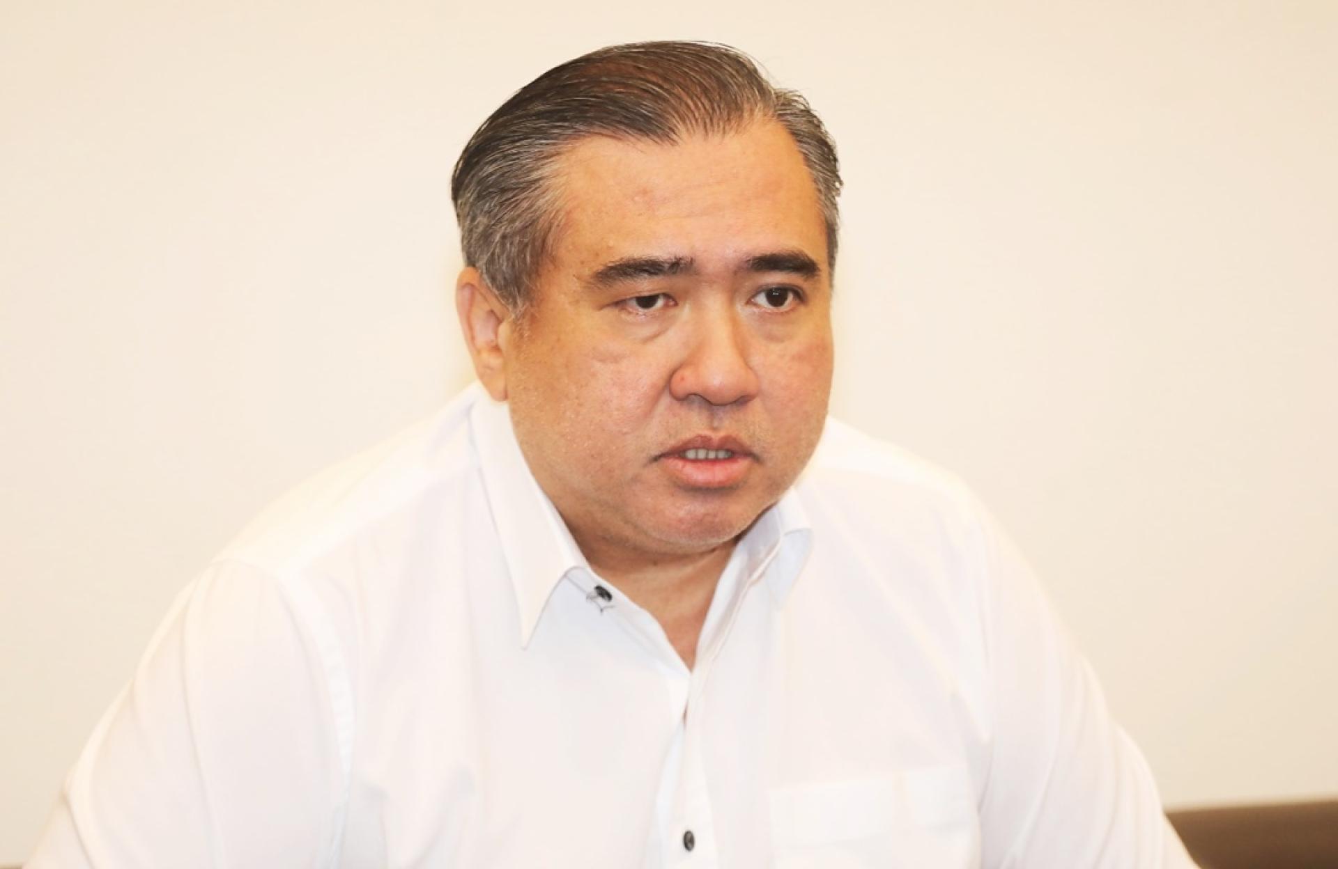 陆兆福对拉菲兹指是行动党施压导致森州议会解散的言论感到惊讶和沮丧。