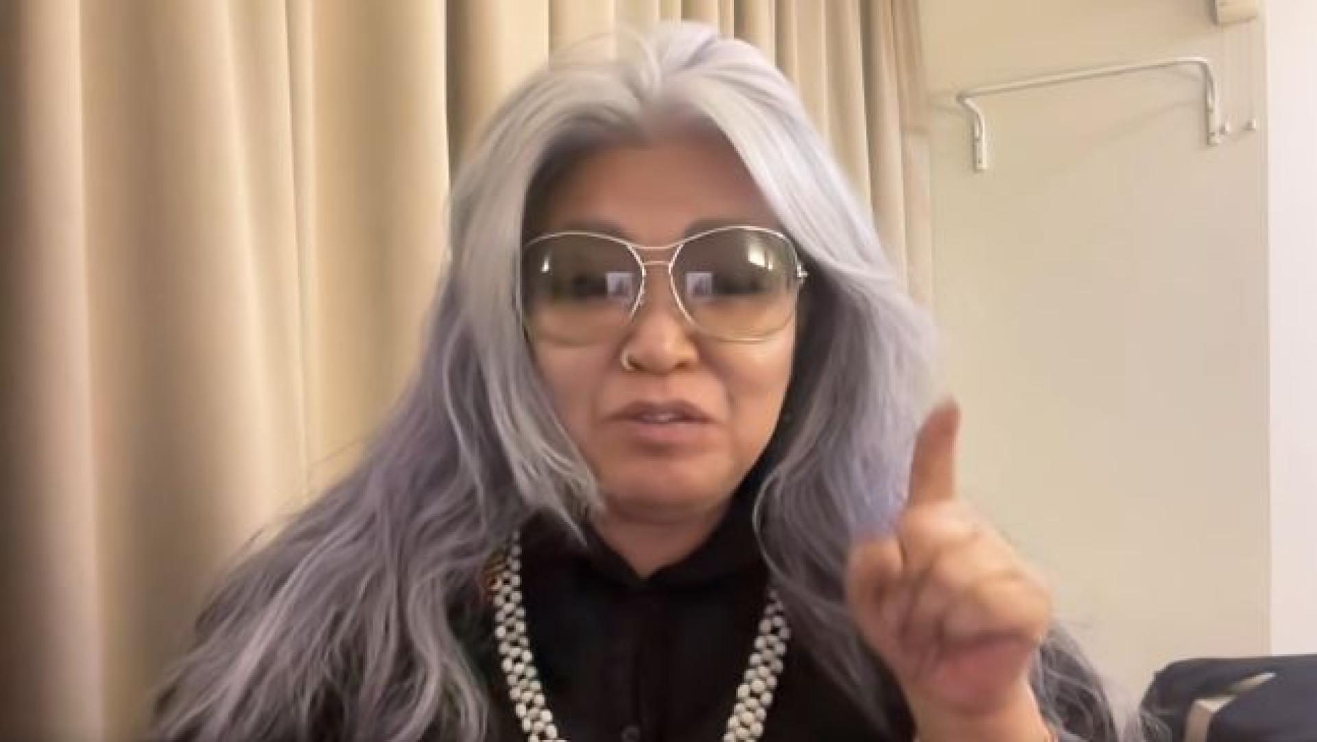 吴绮莉在直播上透露，要生下女儿是自己的决定。