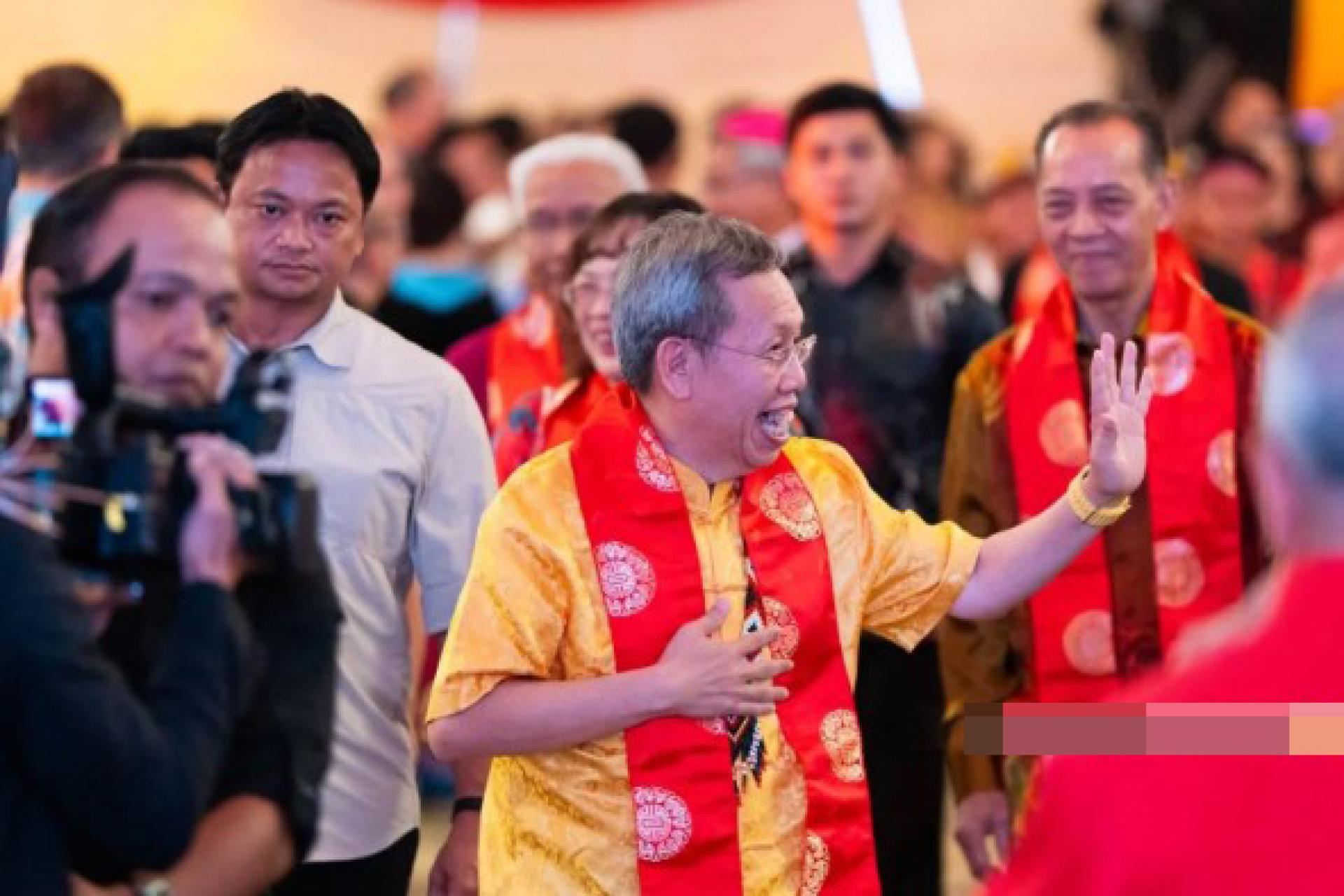 砂拉越副总理拿督阿玛沈桂贤教授医生代表砂拉越总理丹斯里阿邦佐哈里，出席在诗巫举行的2026年砂拉越日其他宗教感恩庆典。