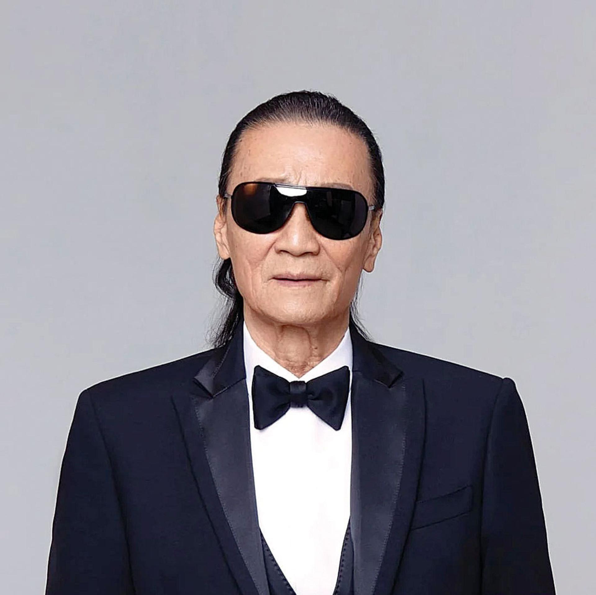 谢贤低调火化。