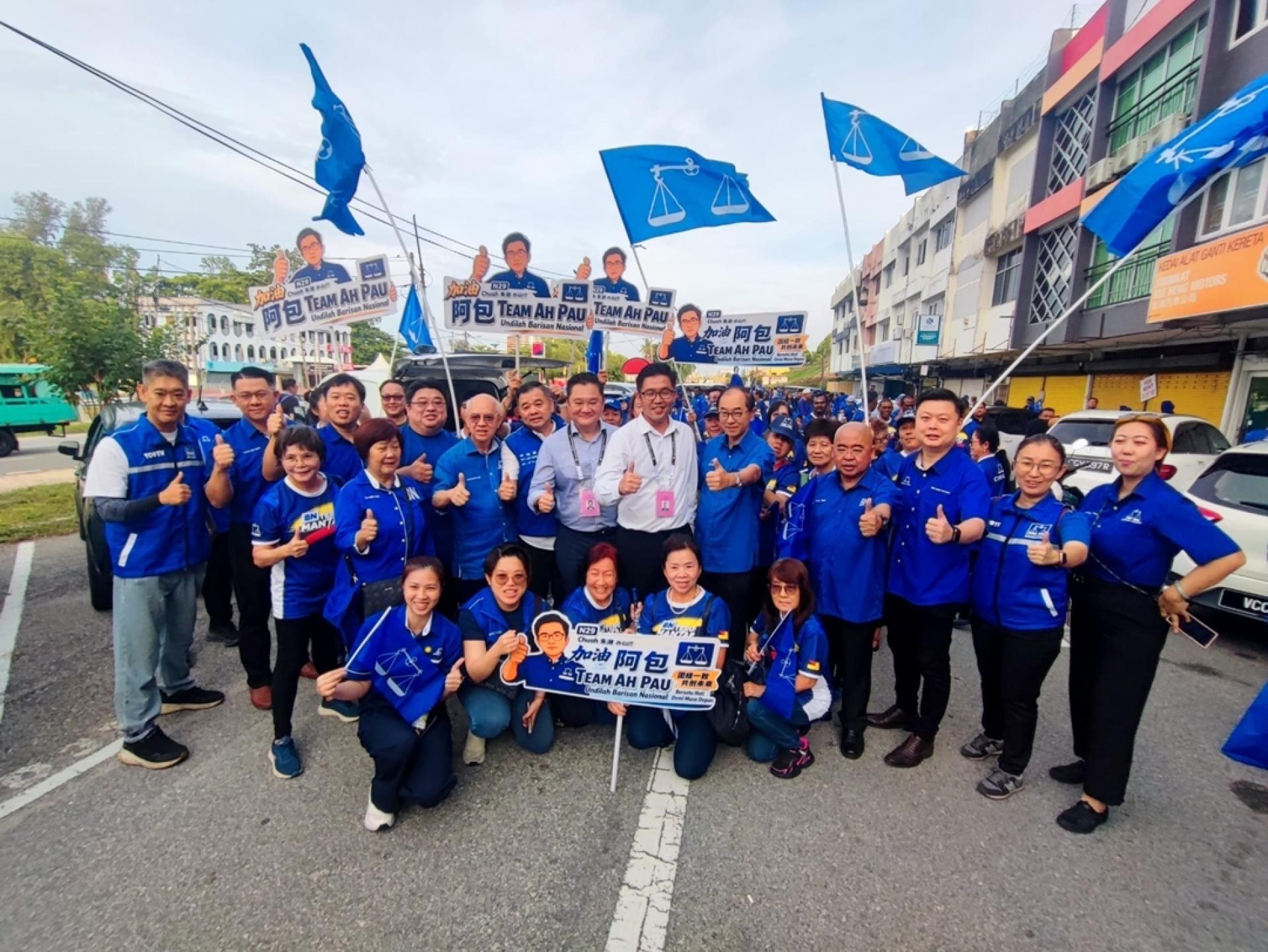 马青总团动员前来助选，确保马青代表马华朱湖候选人包久清能旗开得胜。