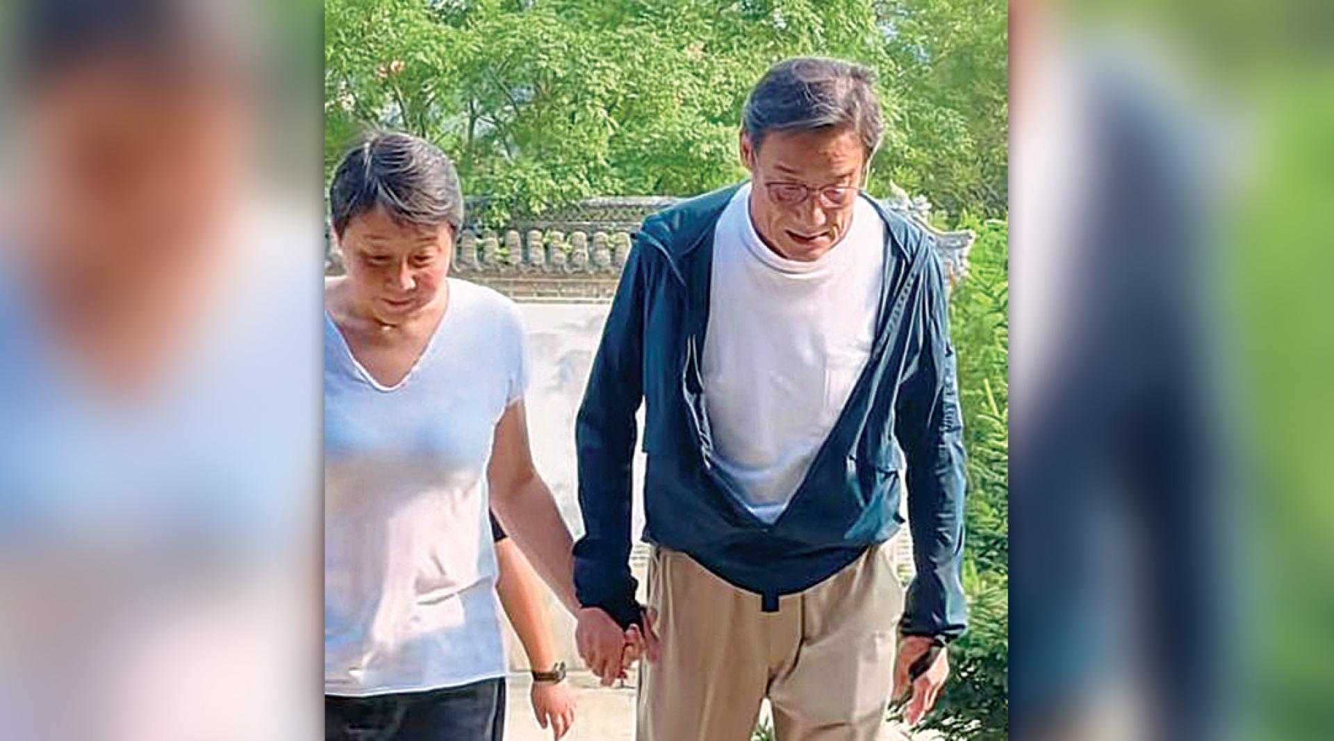 梁家辉最近与爱妻江嘉年到辽宁大孤山游览被目击。